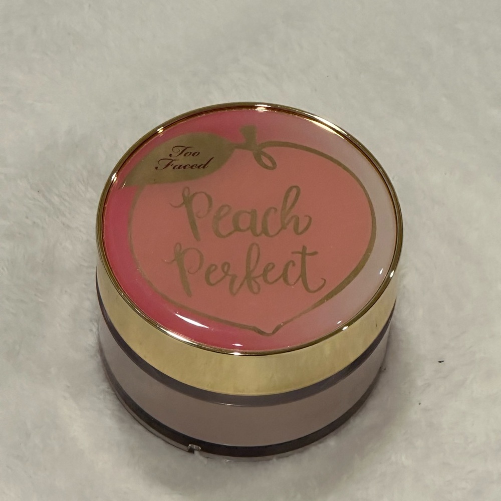 Too Faced Peach Perfect Powder in Pink and Gold